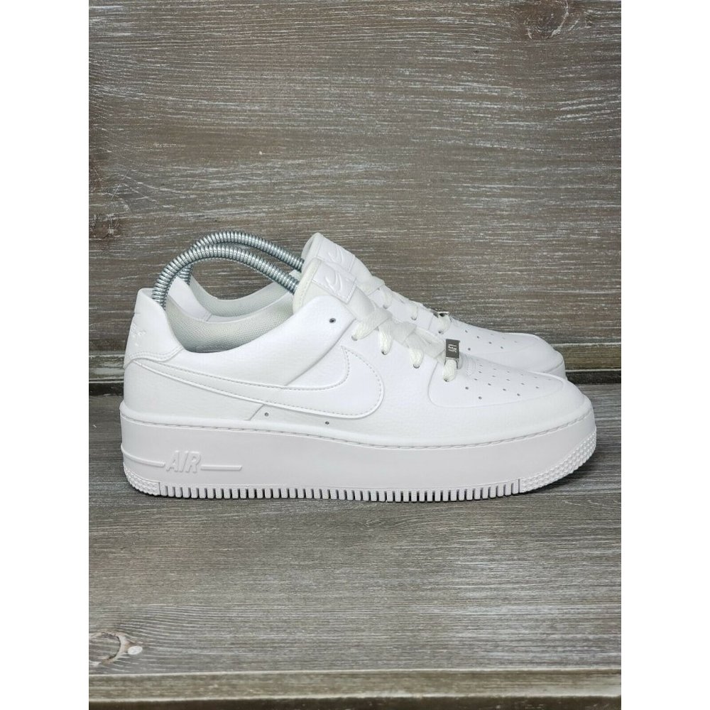 Nike Women Air Force 1 AF1 Sage Low Triple White